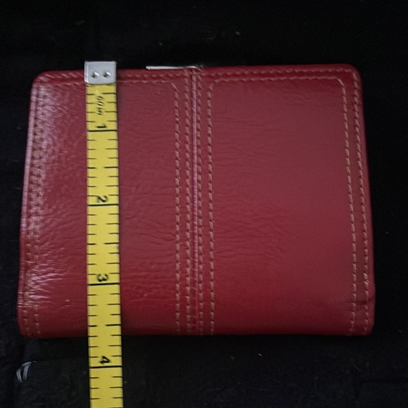 Reaction Kenneth Cole red wallet with kisslock style closure on back. - Picture 5 of 8